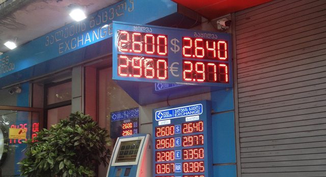 Лари пошел в пике