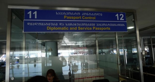 За январь-июнь 2018 года во въезде в Грузию отказали почти 3 тысячам иностранцам