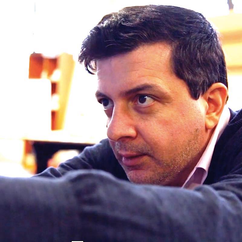 Американский художник грузинского происхождения хочет стать президентом Грузии