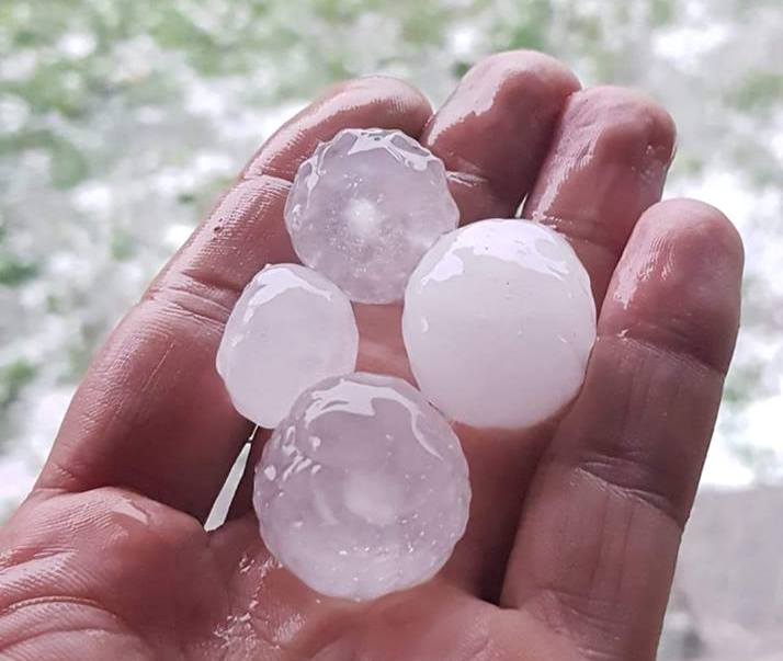 Дождь, град и ураганный ветер прошел в субботу в Телави