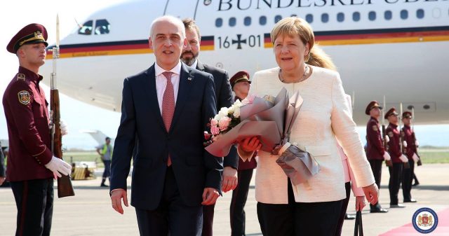 Канцлер Германии Ангела Меркель прибыла с двухдневным официальным визитом в Тбилиси