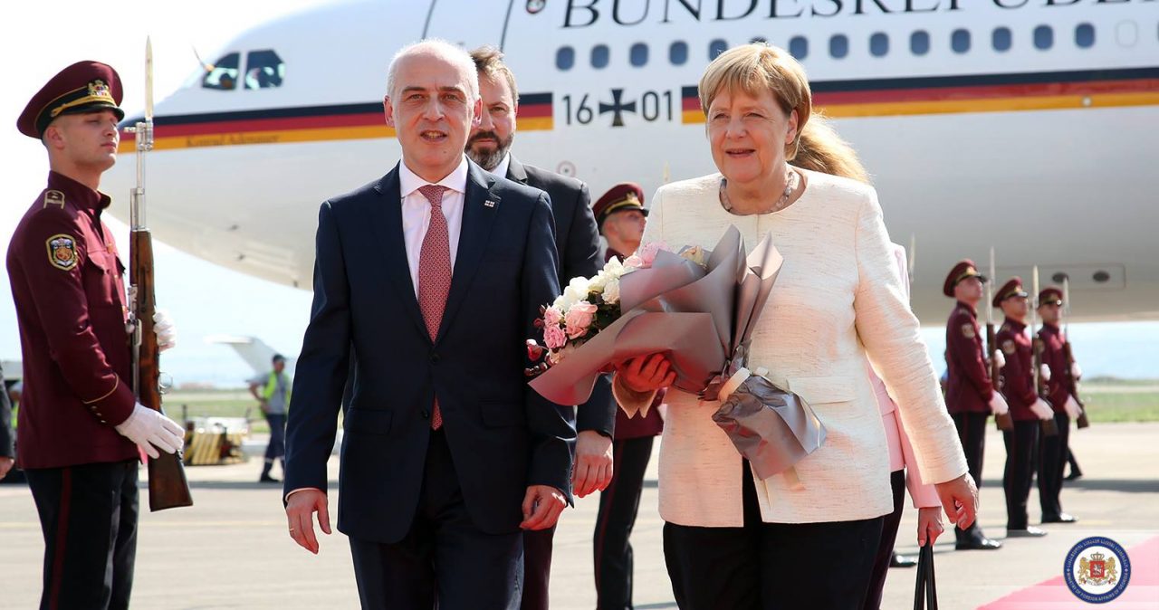 Канцлер Германии Ангела Меркель прибыла с двухдневным официальным визитом в Тбилиси