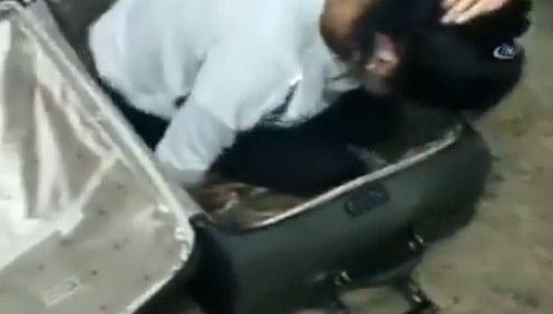 Гражданин Грузии пытался перевезти девушку в Турцию в чемодане (видео)