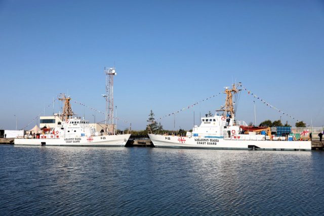 США передали Грузии два сторожевых катера типа Island