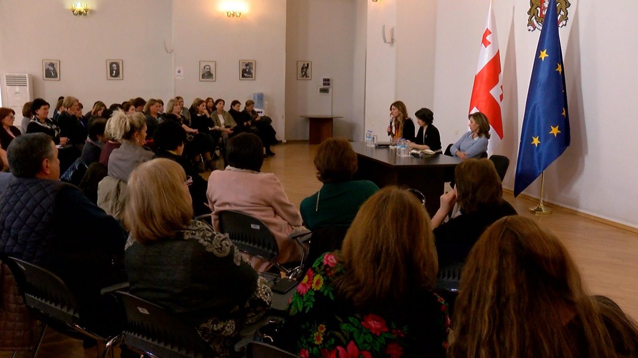 В Грузии повышение зарплат педагогам начнется с 2019 года