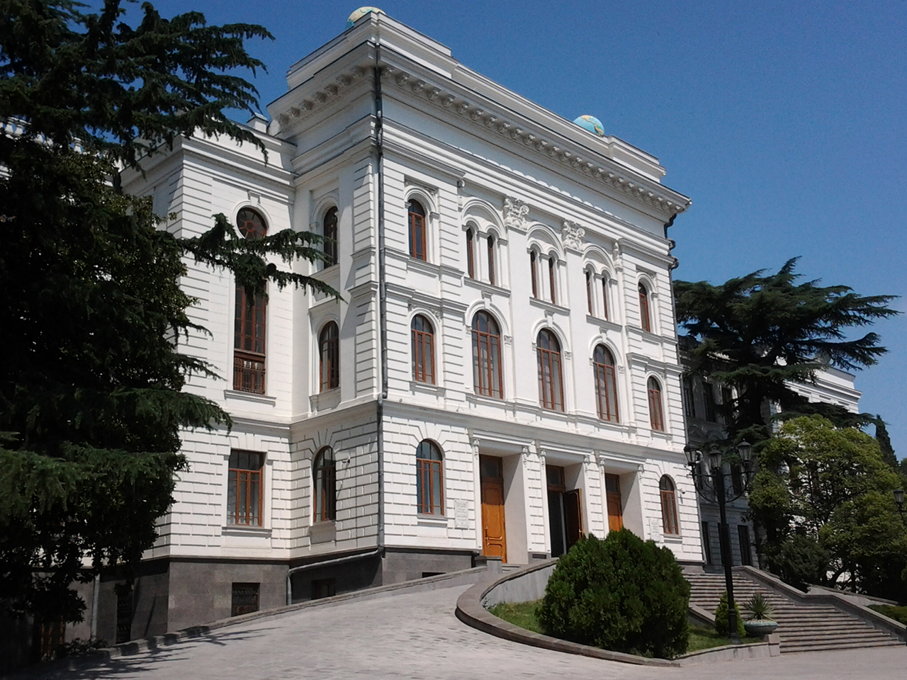 Совет Европейской академии наук (Academia Europaea) принял решение открыть в Грузии региональный центр