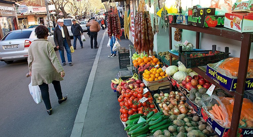 В Тбилиси в предновогодние дни будет разрешена уличная торговля