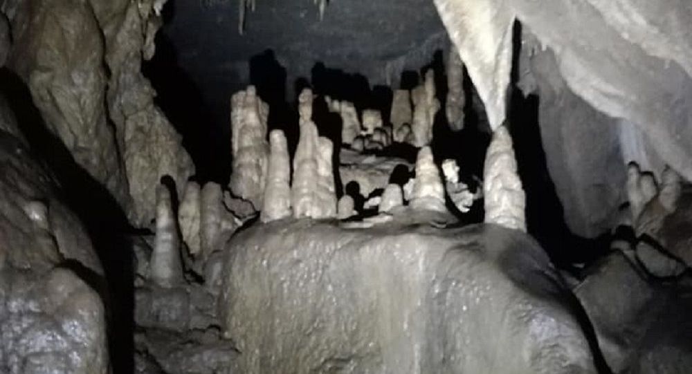 Житель города Кутаиси обнаружил во время охоты уникальную пещеру