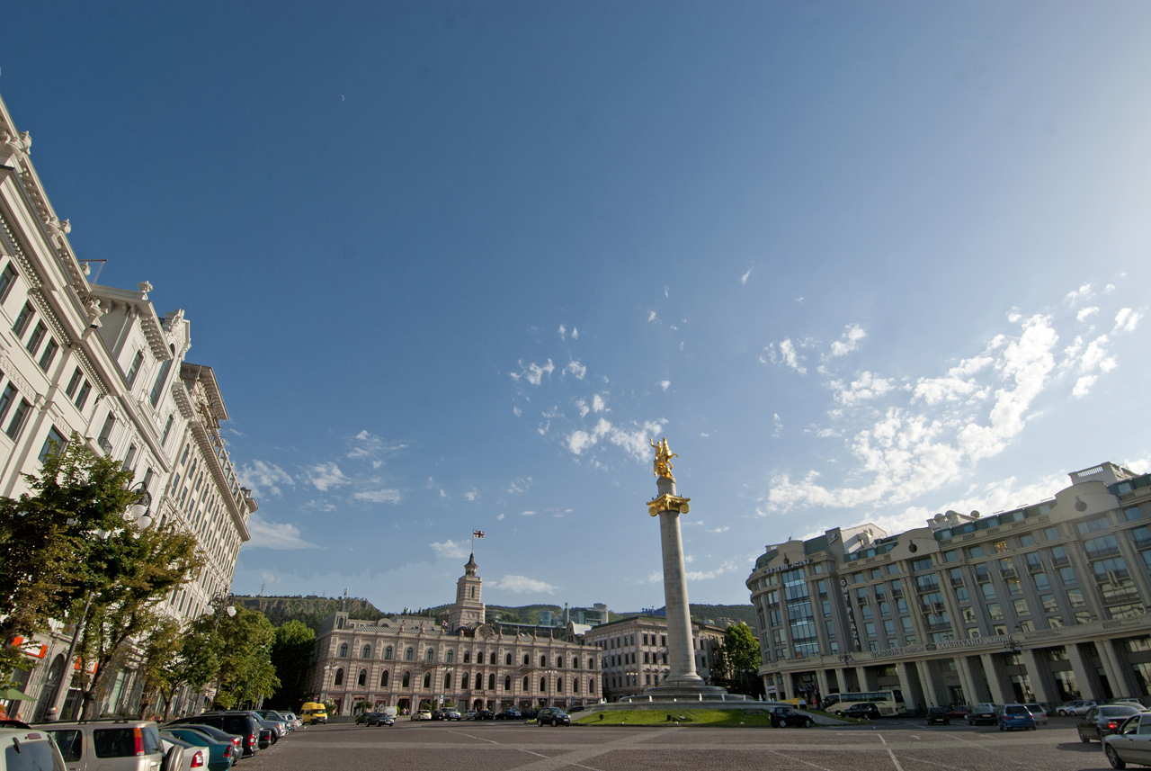 В центре Тбилиси началось строительство новой канатной дороги