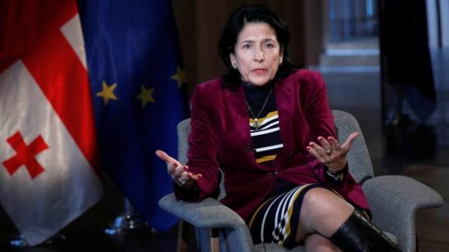 Первый рабочий день президент Грузии Саломе Зурабишвили проведет в гостинице