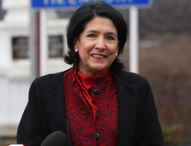 Зурабишвили готова встретиться с Иванишвили