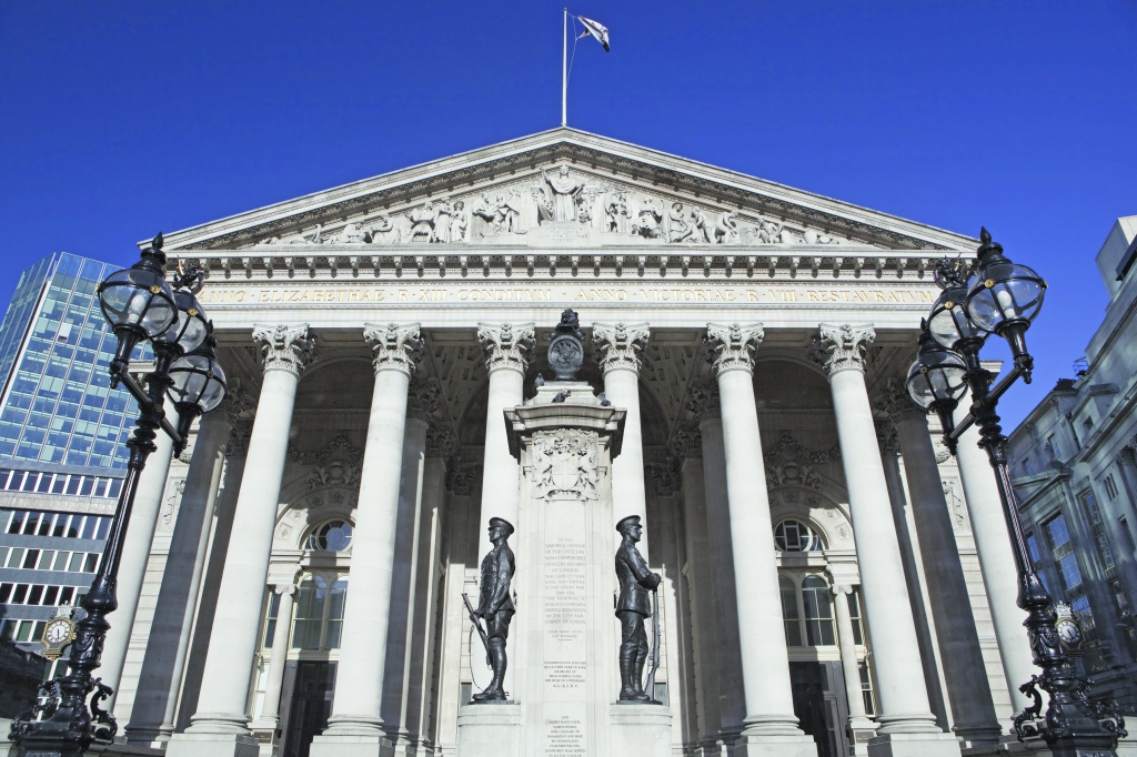 Акции крупнейшего в Грузии банка TBC подешевели на Лондонской фондовой бирже