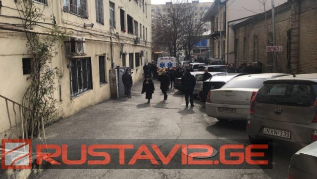 В Тбилиси предположительно в результате утечки газа погибли семь человек