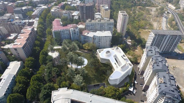 В Тбилиси на проспекте Чавчавадзе на территории бывшего лечкомбината появится общественный парк