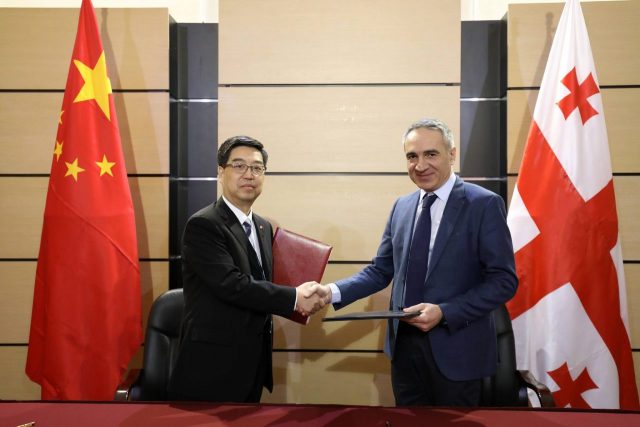 В Грузии ученики публичных школ смогут изучать китайский язык