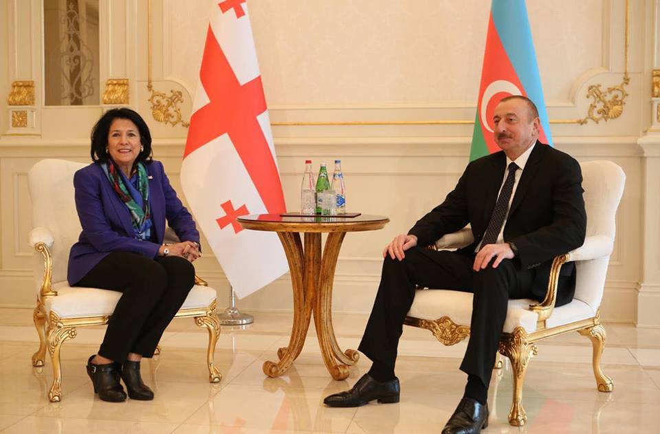 Саломе Зурабишвили и Ильхам Алиев встретились тет-а-тет и в расширенном формате