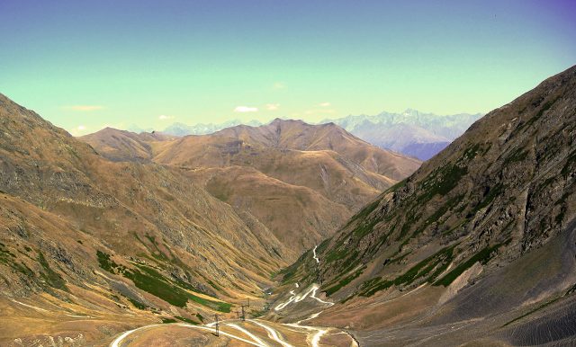 Грузинские архитекторы предлагают провести узкоколейную железную дорогу в высокогорную Тушети