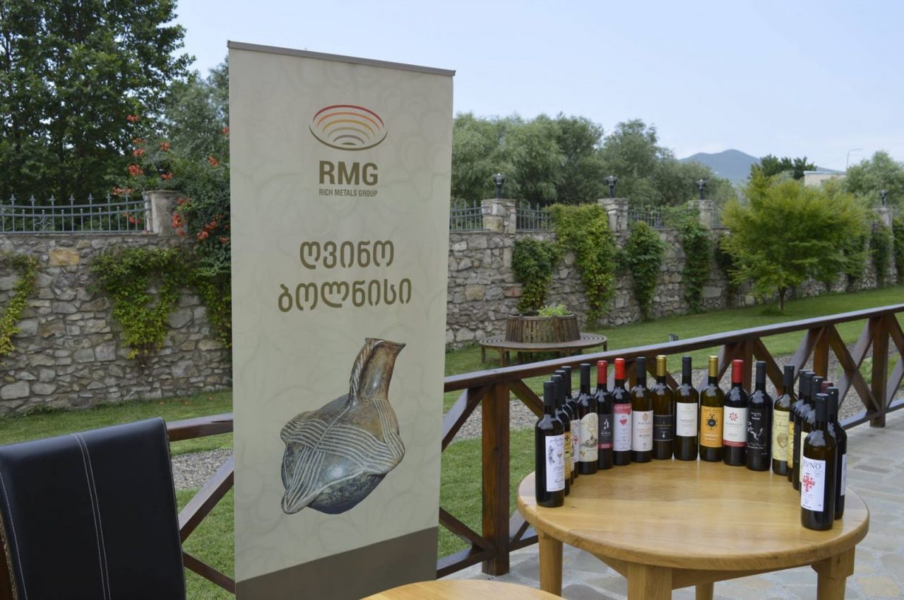 В Грузии в реестре названий места происхождения зарегистрировано вино "Болниси"