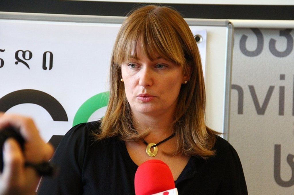 Парламентская оппозиция обвинила правящую партию в давлении на избирателей перед выборами 19 мая