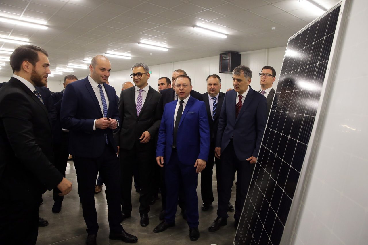 Завод по производству солнечных панелей открылся в Кутаиси