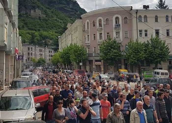 В Чиатура бастующие шахтеры достигли договоренности, акция протеста приостановлена