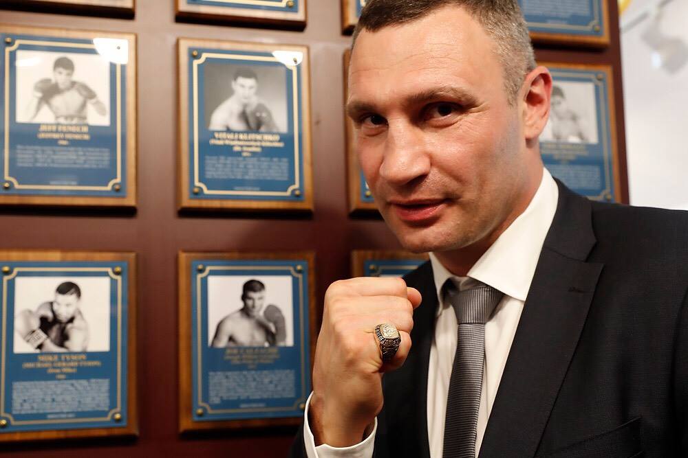 Мэр Киева Виталий Кличко предложил возглавить свою партию "Удар" Михаилу Саакашвили