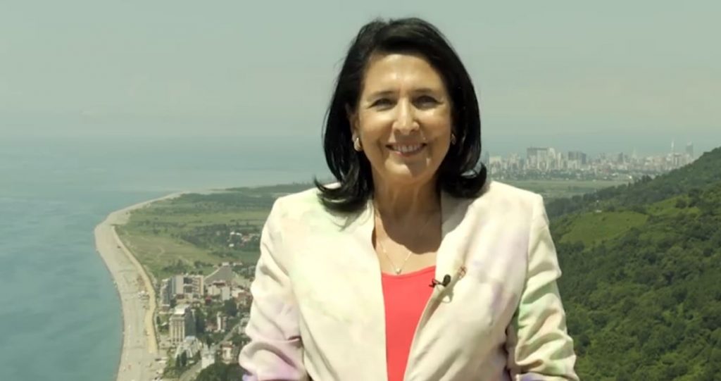 Зурабишвили призвала граждан Грузии отдыхать на родине