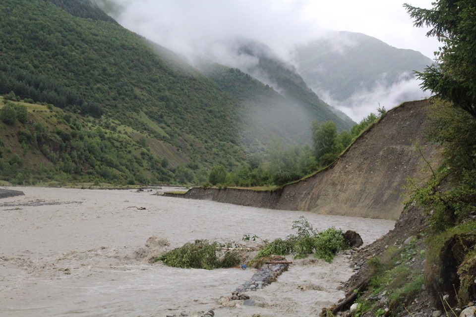 В Местиа произошло наводнение
