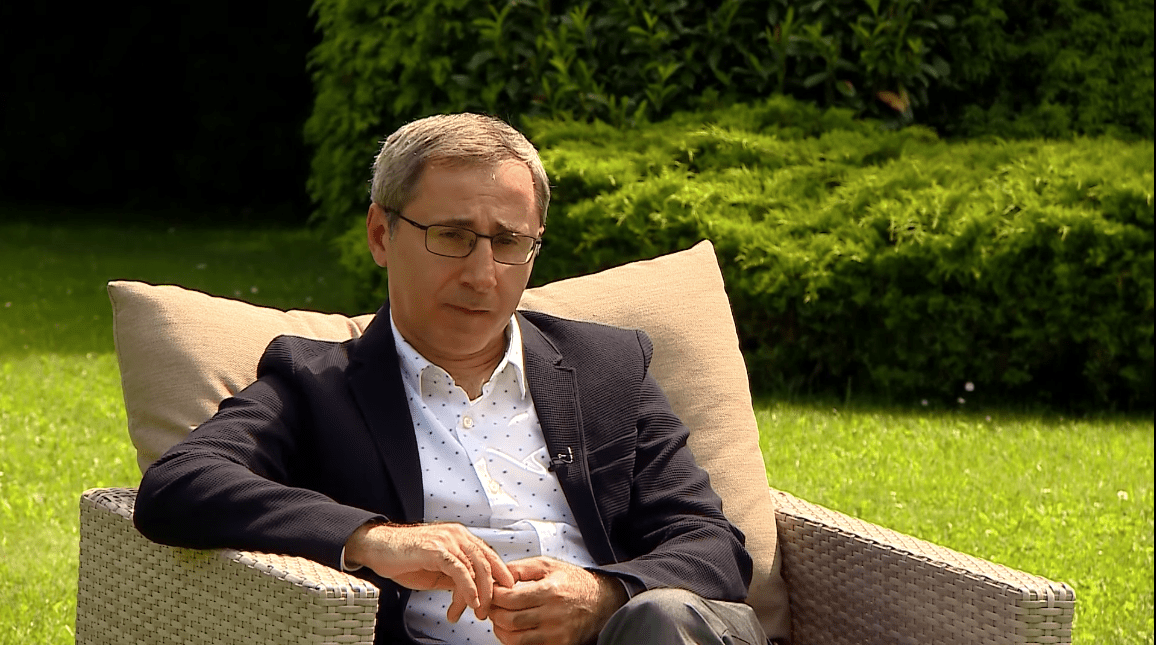 Ника Гварамия записал интервью с бывшим министром юстиции Зурабом Адеишвили