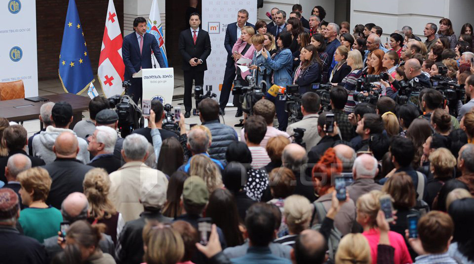 Семьи пострадавшие из-за строительной аферы получат квартиры в Тбилиси