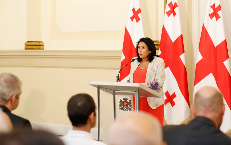 Президент Грузии Саломе Зурабишвили объявила мораторий на помилование заключенных