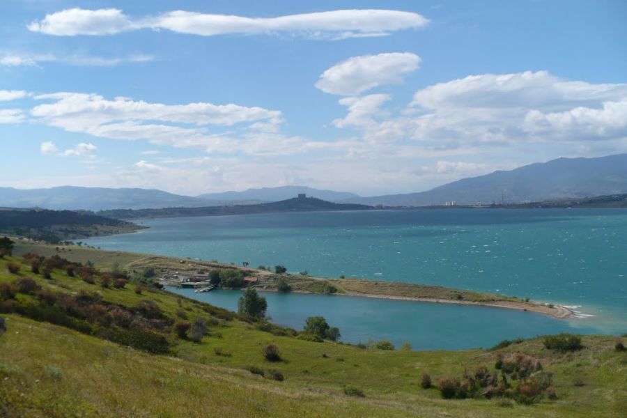 Незаконные подключения к подземным коммуникациям на «Тбилисском море»