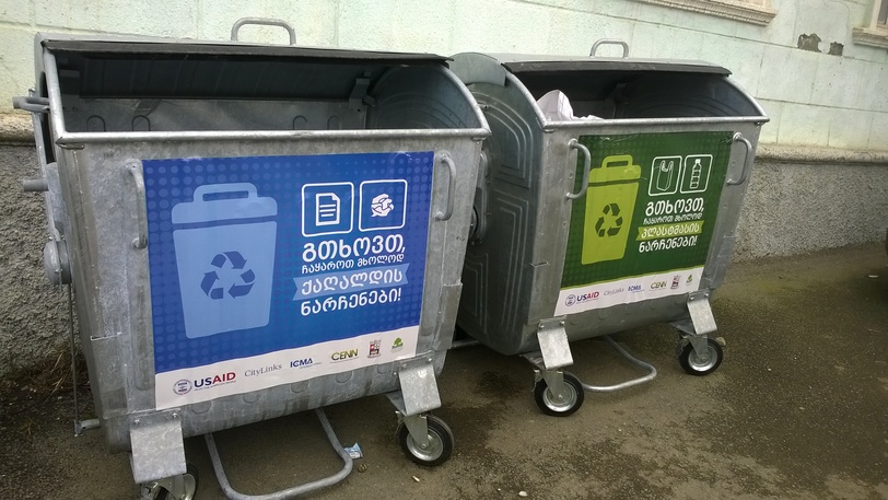 В Тбилиси проектирование выделенной для мусорных контейнеров территории станет обязательным