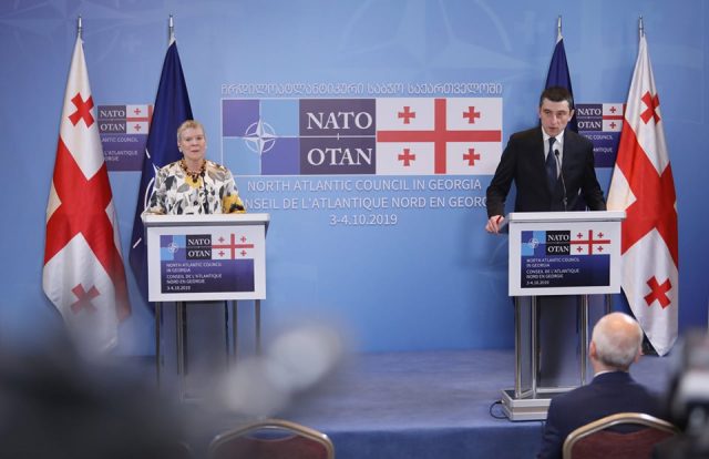 Георгий Гахария: стремление Грузии в НАТО не направлено против кого-либо