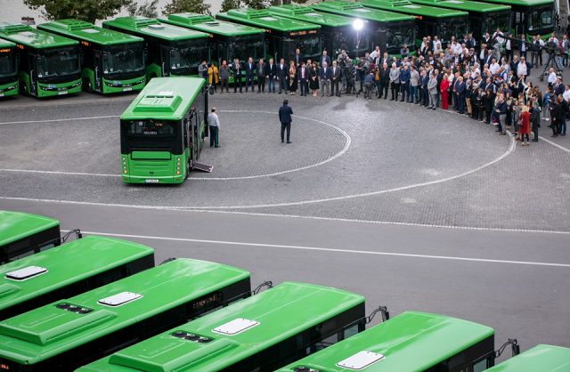 В Тбилиси до конца 2019 будут курсировать 220 автобусов марки ISUZU