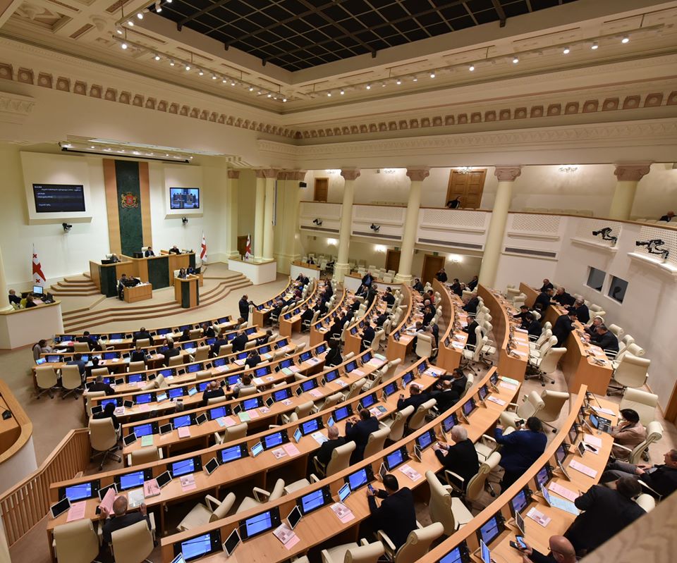 Парламент Грузии провалил поправки оппозиции об изменении системы парламентских выборов