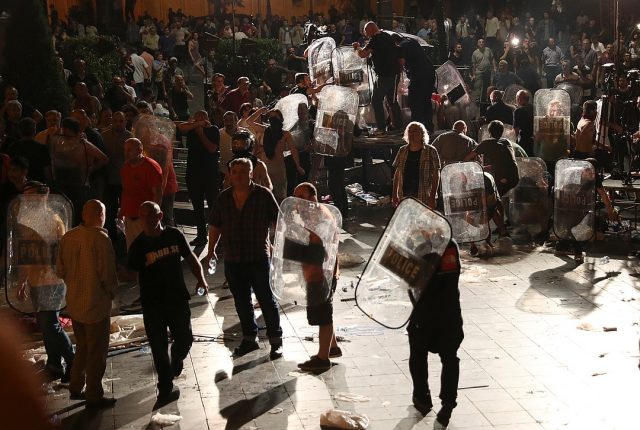 Трое из 240 получивших травмы на акции 20-21 июня в Тбилиси признаны пострадавшими