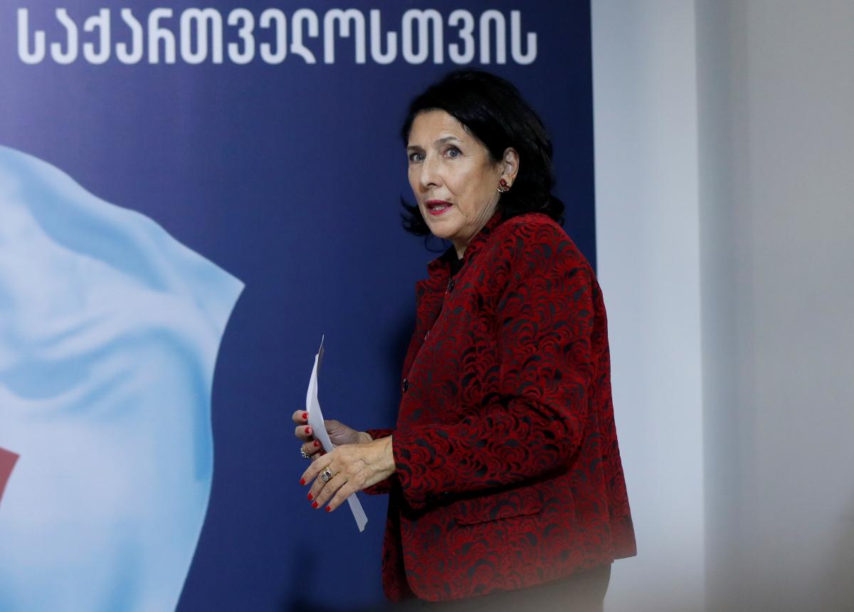 На президента Грузии подали в суд «воры в законе»