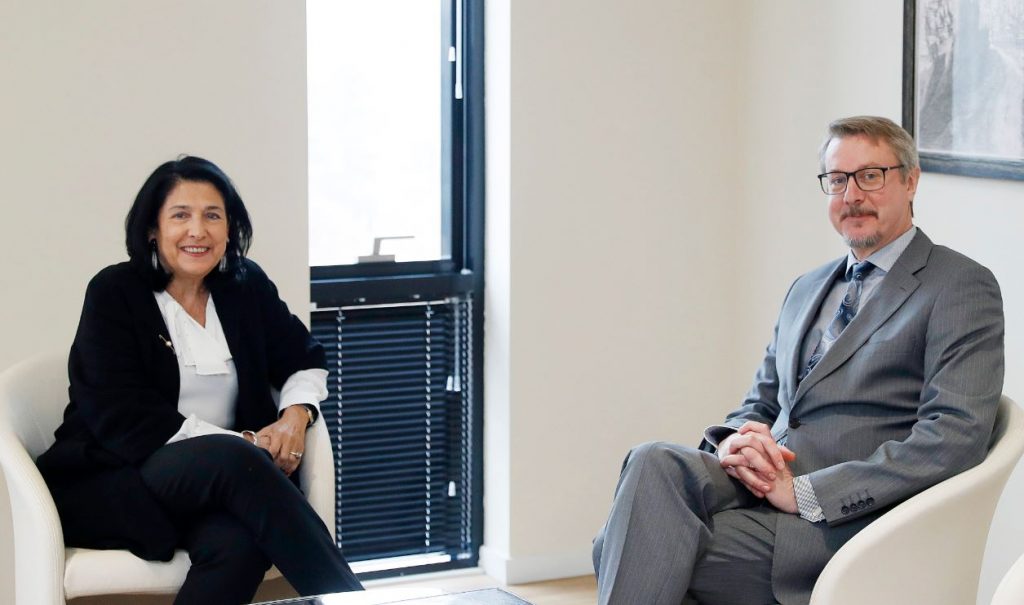 Президент Грузии встретилась с послом ЕС Карлом Харцелем