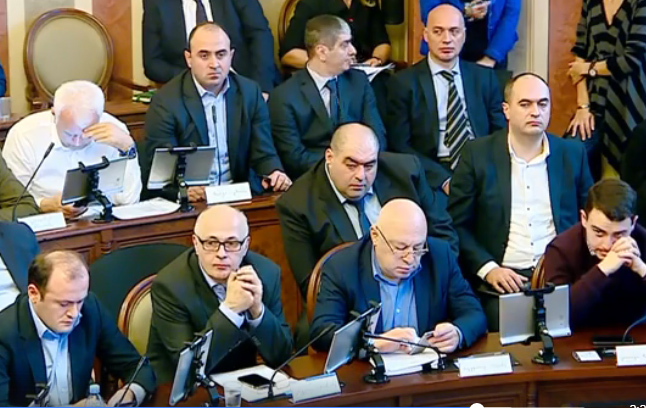 Скандальный депутат решил продолжить работу в сакребуло Тбилиси