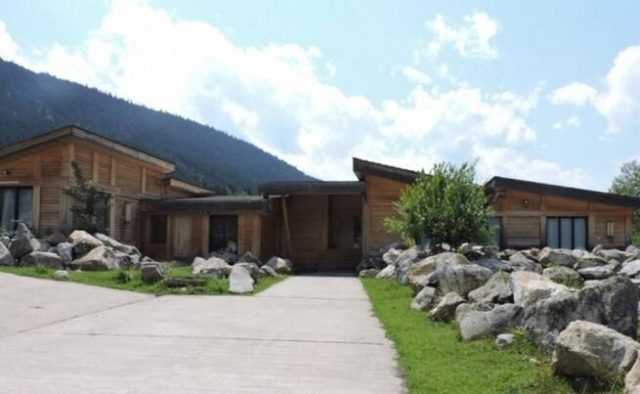 Бывшая резиденция Михаила Саакашвили была продана с аукциона за 7,5 млн лари