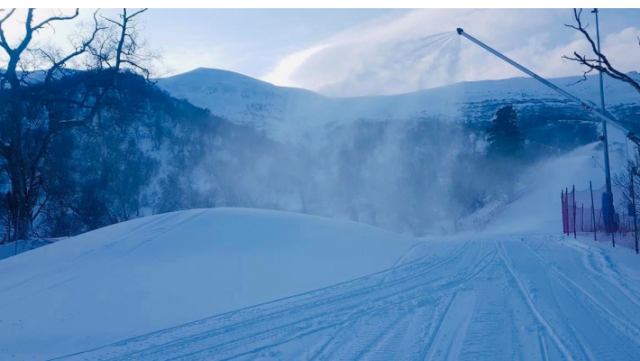 Лыжная трасса "Надо"в Бакуриани открылась благодаря системе искусственного снега
