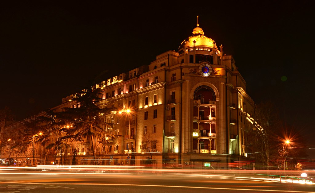 В Тбилиси на улице Бараташвили будет задействована система почасовой парковки