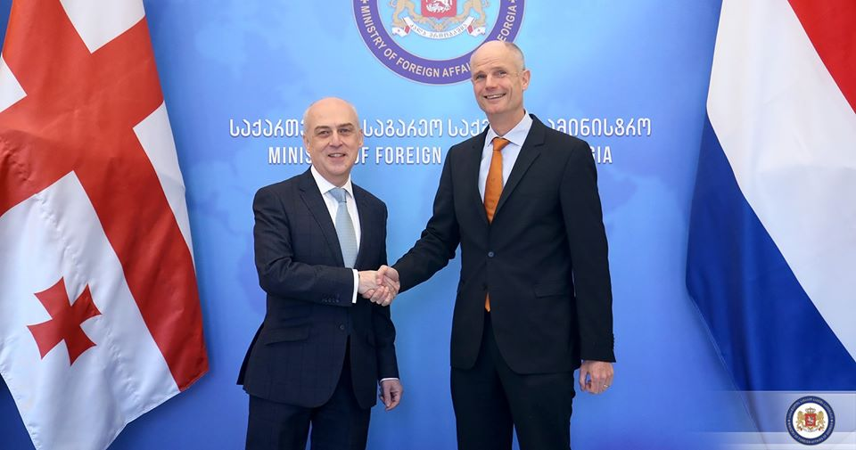 Министр иностранных Нидерландов: ждем проведения справедливых выборов в Грузии
