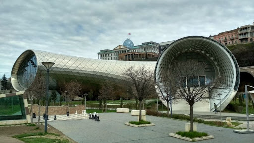 В Тбилиси "Трубы" в парке Рике включены в список 100 приватизационных объектов