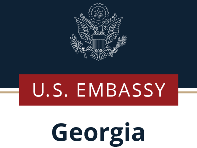 Посольство США сообщило о бомбах в торговых центрах Тбилиси