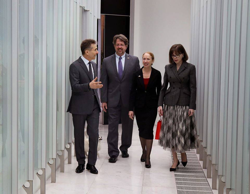 Бидзина Иванишвили и Екатерина Хведелидзе приняли Келли Дегнан и ее супруга