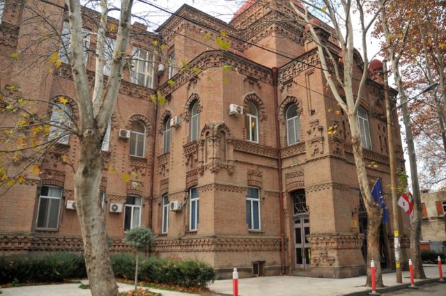 Студенты обучающиеся за рубежом требуют перевода в Грузию без экзамена