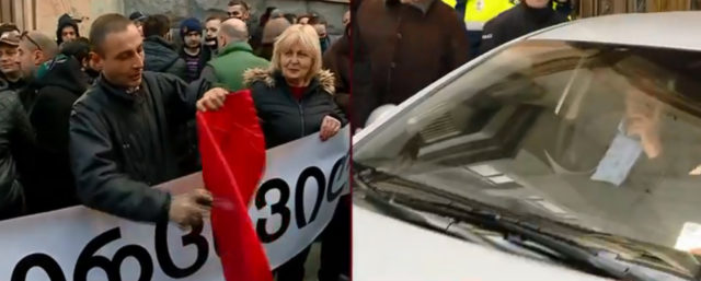 Оппозиция и молодежные организации впервые в этом году вышли на акцию протеста