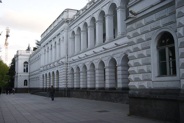 Мэрия Тбилиси отреставрирует бывшие здания Воронцовского дворца и кадетского корпуса